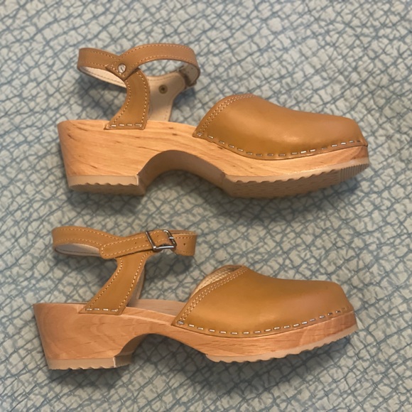 Brand New in Box Maguba Monterey Ochre Ocher Clog Sandals Low 39 8 8.5 - Picture 3 of 6